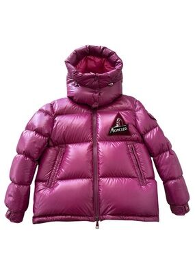 Authentic Moncler Women’s Puffer Jacket Size 0 ( my size XS/S )